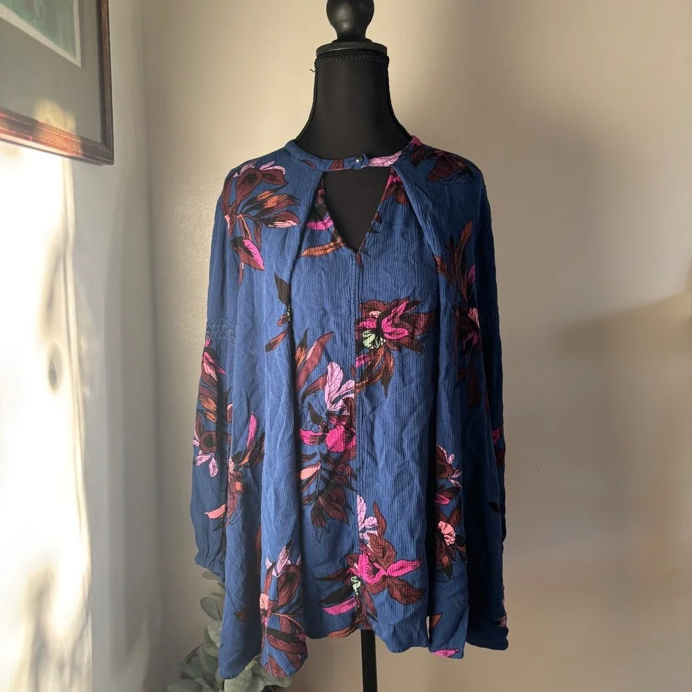 Free People Tree Swing‎ Blue Floral Print Keyhole Neck Long Sleeve Tunic Boho S - Picture 10 of 14